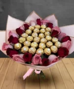 Ramo de ferreros con rosas rojas