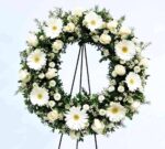 Corona fúnebre "Camino de paz" en florería Puebla, envío puntual de coronas de flores a domicilio Puebla