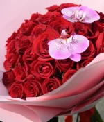 Arreglo de rosas rojo infinito disponible en florerías en Puebla con entrega rápida de flores a domicilio Puebla