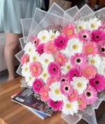 Ramo en forma de corazón de gerberas, florerías en Puebla, entrega de flores a domicilio en Puebla el mismo día
