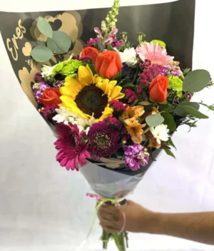 ramo hechizo de color de Florerias en Queretaro, flores a domicilio en Queretaro
