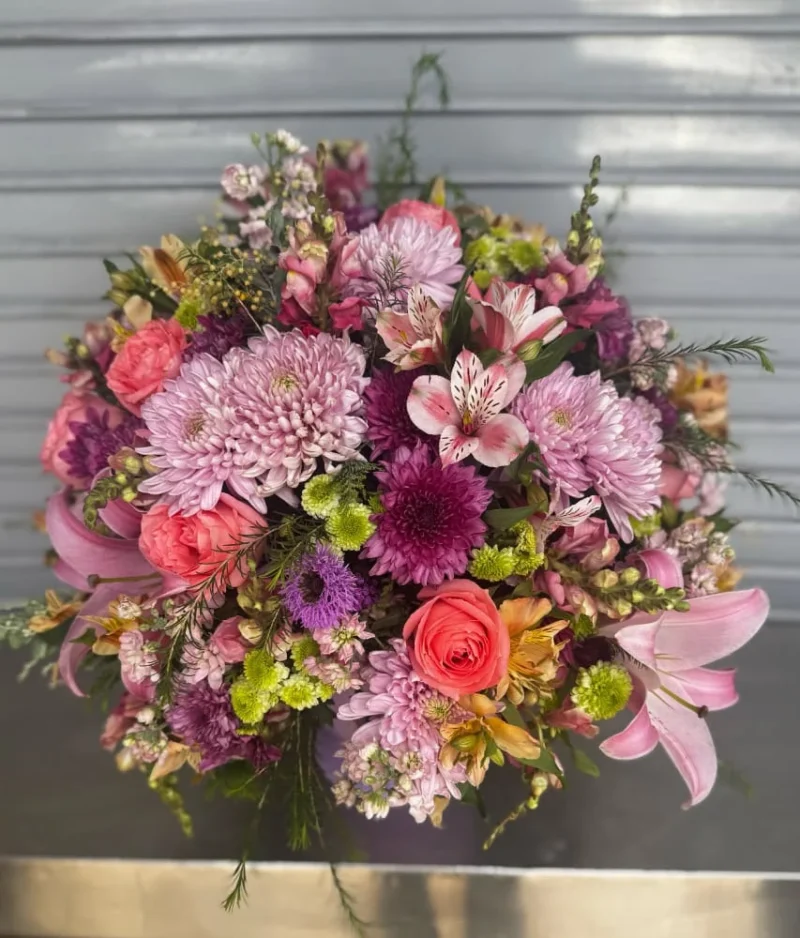 Arreglo de flores multicolor de Florerias en Queretaro, flores a domicilio en Queretaro