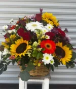 Arreglo de flores multicolor en canasta de Florerias en Queretaro, flores a domicilio en Queretaro