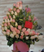 Arreglo de flores rosas y lirios naturales en florería en Tijuana, entrega de flores a domicilio en Tijuana el mismo día